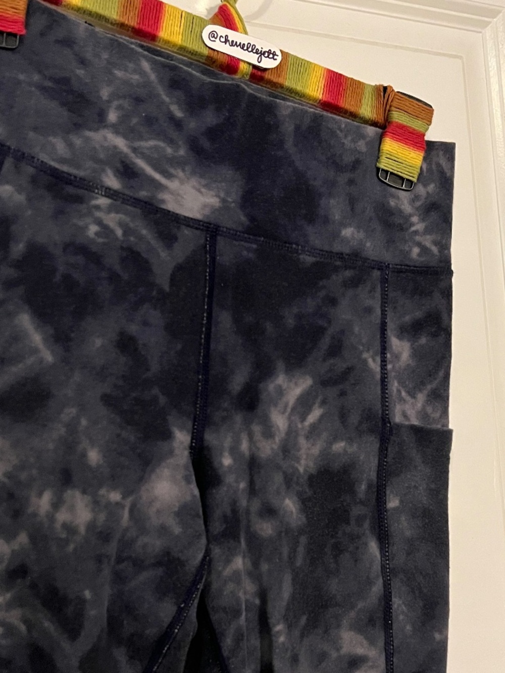 Black Tie-Dye Leggings with Pockets